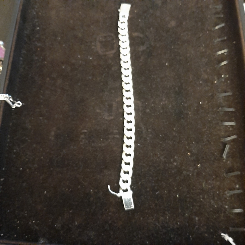Ladies jewelry